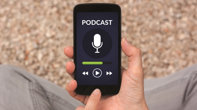 Fast jeder zweite Deutsche hört Podcasts - Quelle: Maicasaa/Fotolia